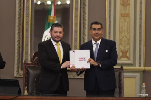Ante el Congreso de Puebla, el Gobernador Sergio Salomón rinde su Informe de Gobierno.