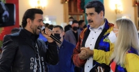 Pablo Montero lleva serenata al presidente Nicolás Maduro por su cumpleaños