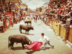 Después de dos años de ausencia regresa la Huamantlada y deja tres heridos de gravedad