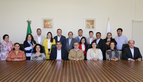 Se reúne el gobernador Sergio Salomón con diputados locales