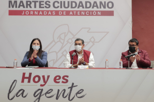 Poblanas, una prioridad para el gobierno estatal: Sergio Salomón; presenta programa de salud “Viernes de las Mujeres”