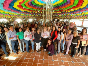 Exitosa jornada para promover una nutrición equilibrada encabeza Ceci Arellano en Amozoc