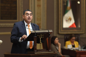 Sergio Salomón Céspedes es el nuevo gobernador sustituto del estado de Puebla