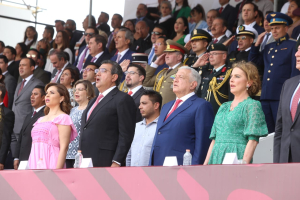 5 de Mayo, orgullo de Puebla; AMLO y Sergio Salomón encabezan Desfile Cívico-Militar