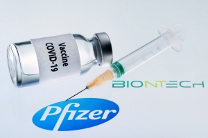 CEO de BioNTech confirma que se necesitará tercera dosis de vacuna Pfizer