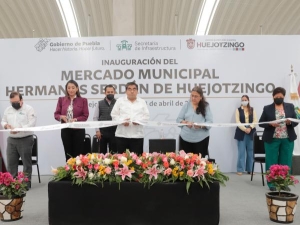 Con honestidad, gobierno estatal atiende y cumple necesidades de las y los poblanos: MBH