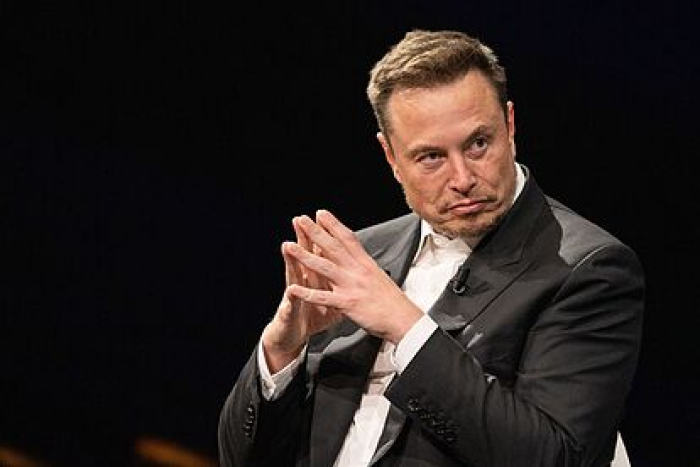 Elon Musk considera cobrarnos a todos por usar X (Twitter)