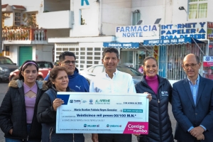 EDUARDO RIVERA PÉREZ ENTREGA CHEQUE 950 DE “CRÉDITOS CONTIGO”