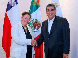 Sostiene Sergio Salomón reunión con Beatriz Sánchez Muñoz, embajadora de Chile en México