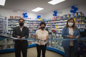 Inaugura Rectora Lilia Cedillo sucursal 21 de Farmacias Fleming en Huejotzingo