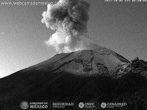 Volcán Popocatépetl registra una fuerte explosión