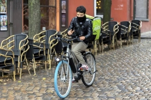 Uber Eats Canadá ya podrá repartir marihuana