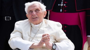 La falsa muerte de Benedicto XVI ¿Quién mató al Papa?