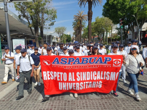 La ASPABUAP desfila y refrenda lucha en defensa de la universidad pública