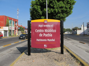 GOBIERNO MUNICIPAL DA MANTENIMIENTO Y COLOCA NUEVA SEÑALÉTICA EN CENTRO HISTÓRICO