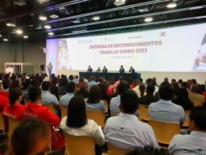 Entrega gobierno estatal “Reconocimiento Trabajo Digno 2023” a 26 empresas