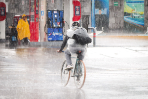 En Puebla arranca la semana con fuertes lluvias y máximas temperaturas