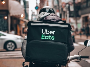 ¿Marihuana a domicilio? Uber Eats entregará marihuana hasta la puerta de tu casa en Canadá