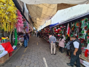 AYUNTAMIENTO DE PUEBLA RETIRA 15 KILOS DE PIROTECNIA EN  CENTRAL DE ABASTO