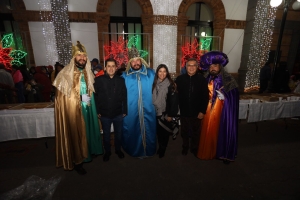 En Chignahuapan, rinden homenaje a “Capulina” y celebran noche de Reyes.