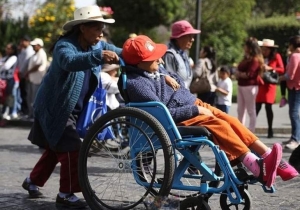 Puebla pensionará a personas mayores de 18 años con discapacidad