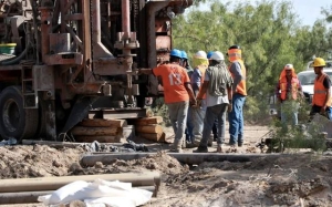 Dron submarino entrará a mina de Coahuila para apoyar rescate de mineros atrapados