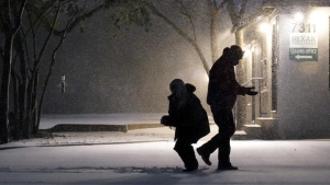 Más de 2.3 millones de hogares y negocios se quedan sin luz en Texas