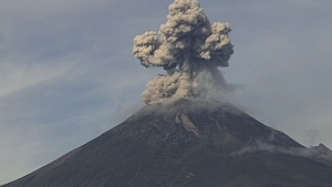 Emiten recomendaciones por formación de cráter dentro de Volcán Popocatépetl