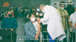 Inicia la vacunación de refuerzo para personal educativo en Puebla