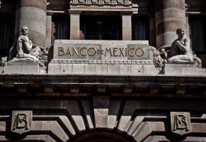 Banxico sube tasa de interés en 75 puntos hasta récord de 9.25%