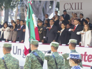 Con desfile y entrega de medalla “Carmen Serdán”, Puebla conmemora 113 Aniversario de la Revolución Mexicana