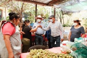 Escucha Mundo Tlatehui requerimientos de habitantes de Concepción la Cruz