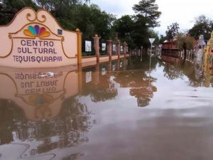 Municipios en Querétaro se inundan y no hay agua en capital