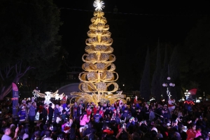 Con encendido del árbol navideño, el Ayuntamiento de Puebla inauguró el &quot;Paseo de Luces&quot;