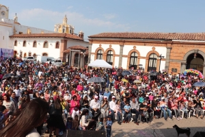 Lorenzo Rivera celebra a la niñez chignahuapense.