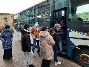 Avión con mexicanos evacuados de Ucrania despega desde Rumania