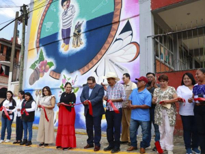 Inaugura gobierno estatal &quot;Rutas Mágicas de Color&quot; en Xicotepec