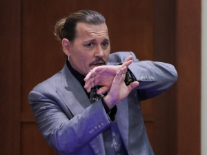 Johnny Depp habla sobre su dedo amputado durante el caso por difamación contra Amber Heard