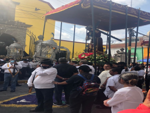 Así se vivió la Procesión de Viernes Santo en San Pedro Cholula.