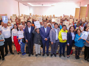 Con escrituras, Gobierno de Puebla e Infonavit brindan certeza jurídica a poblanos