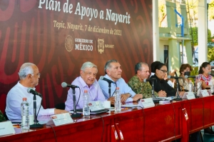 AMLO presenta Plan de apoyo a Nayarit con programas sociales y obras