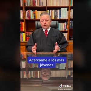 Arturo Zaldívar estrena cuenta en TikTok