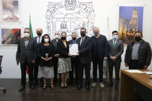 Recibe LXI Legislatura Paquete Económico 2022 para el Estado de Puebla