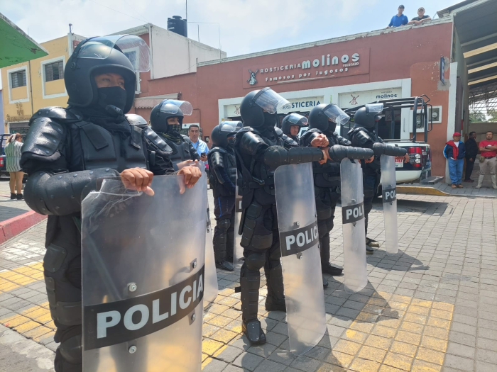 El operativo se llevó a cabo en calles aledañas del Mercado Cosme del Razo.