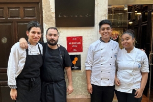 Estudiantes BUAP realizan prácticas profesionales en restaurante español con dos estrellas Michelín
