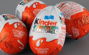 Cofepris solicita retiro de huevos Kinder en México por posible contaminación de salmonela