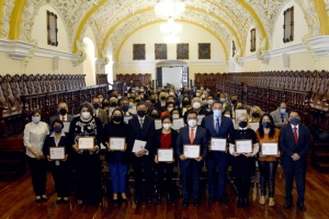 BUAP entrega reconocimientos por antigüedad a personal administrativo y académico con 20 y hasta 50 años de servicio