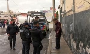 Hombre de la tercera edad tirado en la calle genera movilización policiaca en Puebla capital