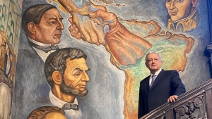 AMLO regresa a México para conmemorar el Inicio de la Revolución Mexicana