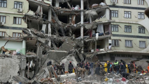 Nuevo sismo ataca a Turquía y deja 1 muerto y más edificios colapsados